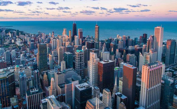 Luxury Apartments with Move-In Specials in Chicago