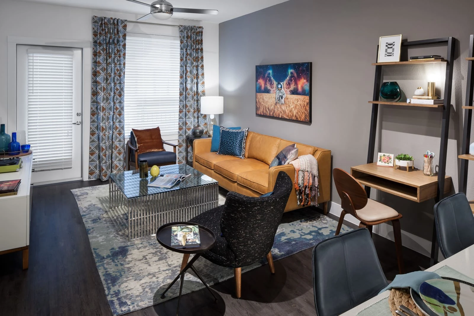E6 Apartments, Austin Reviews & Apartments for Rent