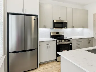 EastEnder apartments for rent at AptAmigo
